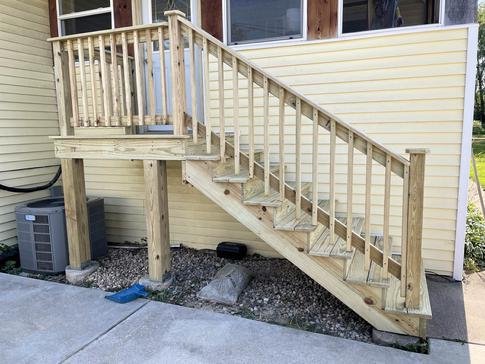 A-Affordable Decks 2024 Woodridge IL landing and stairs