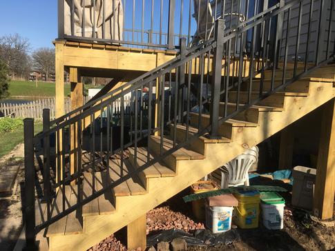 Elmhurst Illinois deck contractor A-Affordable Decks 2016 Trex aluminum railing
