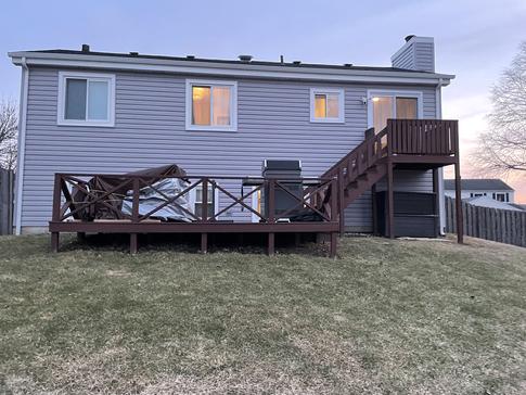 Woodridge Il deck A-Affordable Decks 2022 (Before)